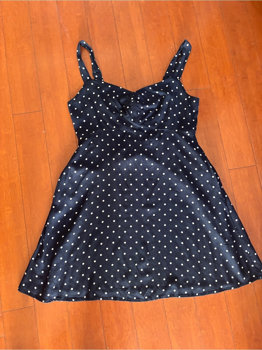 Old Navy white and navy polka dot babydoll dress in size M
